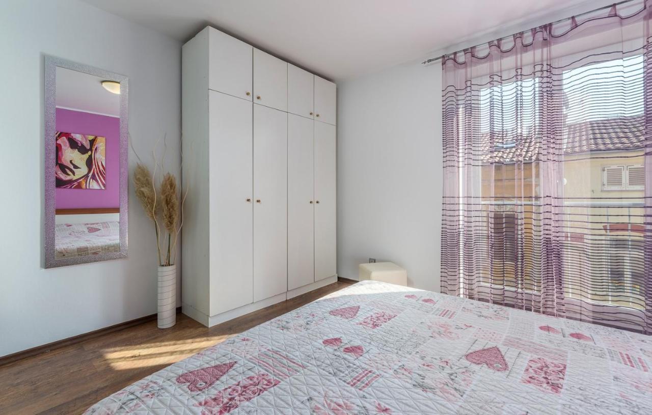 Apartment Marino Porec Bagian luar foto